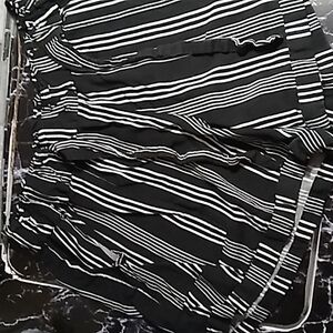 Urban Rebel black white 1X shorts